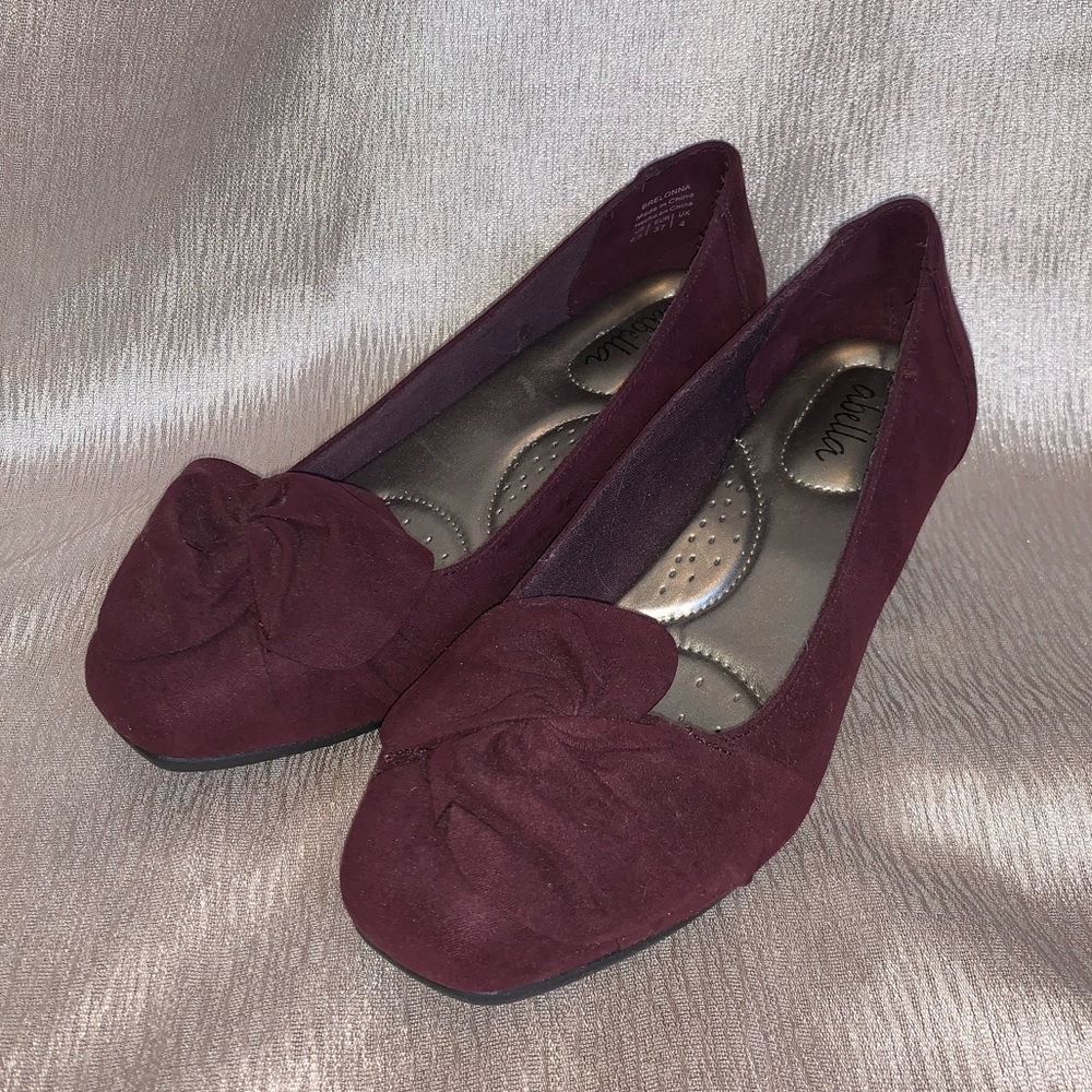 Abella Wedge Pump size 6.5